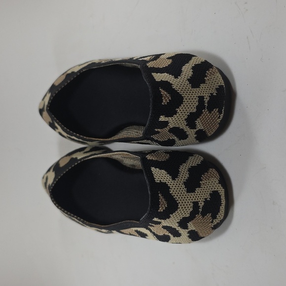 MIA Black and Tan Leopard Flats - Picture 3 of 6